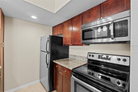 Condominio en alquiler en Orlando, Florida, 1 dormitorio, 66.05 m2 № 1842142 - foto 10