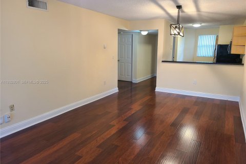 Купить кондоминиум в Санрайз, Флорида 2 спальни, 91.6м2, № 1991017 - фото 2