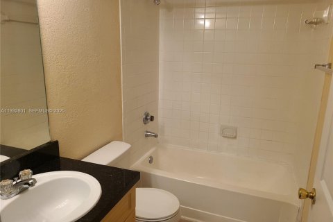 Купить кондоминиум в Санрайз, Флорида 2 спальни, 91.6м2, № 1991017 - фото 17