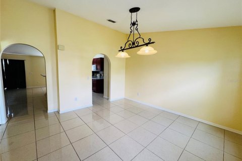 Casa en venta en Kissimmee, Florida, 4 dormitorios, 156.08 m2 № 1916957 - foto 4