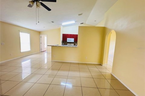 Casa en venta en Kissimmee, Florida, 4 dormitorios, 156.08 m2 № 1916957 - foto 3