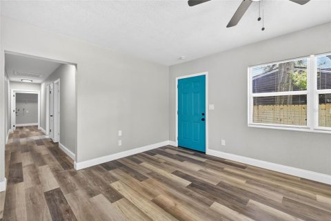 House in Largo, Florida 3 bedrooms, 122.35 sq.m. № 1876437 - photo 5