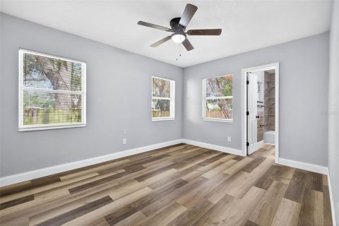 House in Largo, Florida 3 bedrooms, 122.35 sq.m. № 1876437 - photo 27
