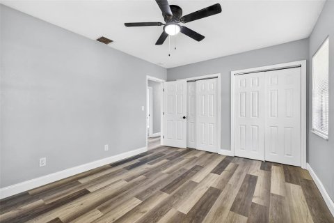 House in Largo, Florida 3 bedrooms, 122.35 sq.m. № 1876437 - photo 29