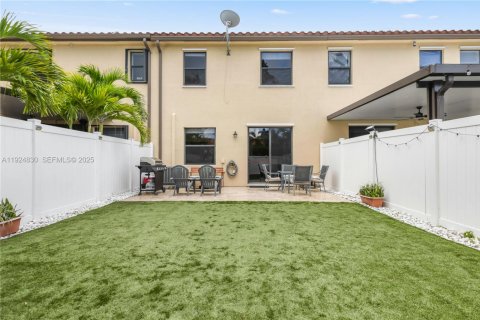 Купить таунхаус в Хайалиа, Флорида 4 спальни, 172.98м2, № 1984075 - фото 18