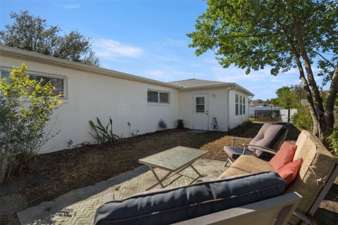 Casa en venta en New Port Richey, Florida, 3 dormitorios, 178.84 m2 № 2103099 - foto 29