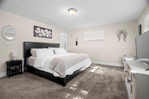 Casa en venta en New Port Richey, Florida, 3 dormitorios, 178.84 m2 № 2103099 - foto 14