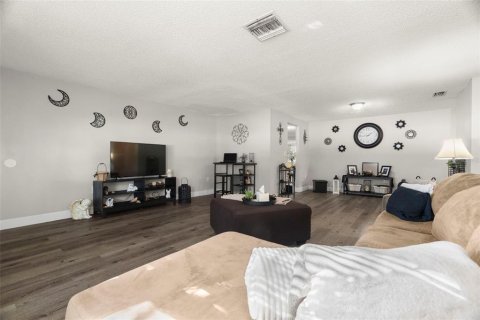 Casa en venta en New Port Richey, Florida, 3 dormitorios, 178.84 m2 № 2103099 - foto 8