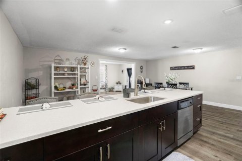 Casa en venta en New Port Richey, Florida, 3 dormitorios, 178.84 m2 № 2103099 - foto 19