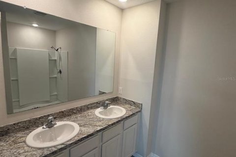 House in Davenport, Florida 5 bedrooms, 234.3 sq.m. № 2277572 - photo 14