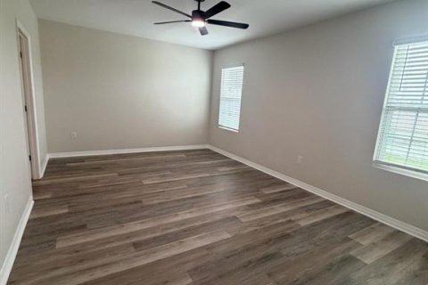 House in Davenport, Florida 5 bedrooms, 234.3 sq.m. № 2277572 - photo 12