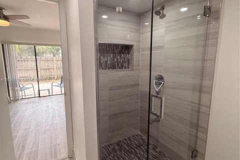Copropriété à louer à Miami, Floride: 3 chambres, 112.88 m2 № 2085583 - photo 21