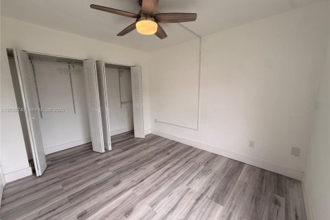 Copropriété à louer à Miami, Floride: 3 chambres, 112.88 m2 № 2085583 - photo 15