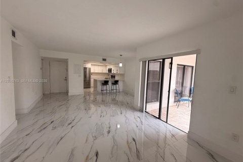 Copropriété à louer à Miami, Floride: 3 chambres, 112.88 m2 № 2085583 - photo 7