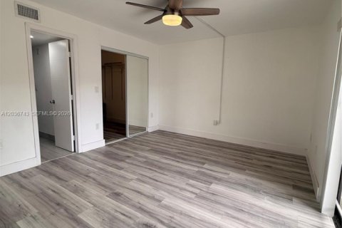 Copropriété à louer à Miami, Floride: 3 chambres, 112.88 m2 № 2085583 - photo 17
