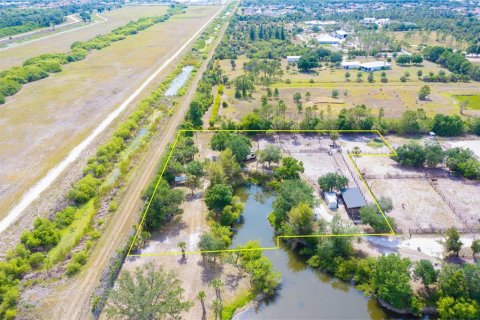 Terreno en venta en Punta Gorda, Florida № 1682967 - foto 2