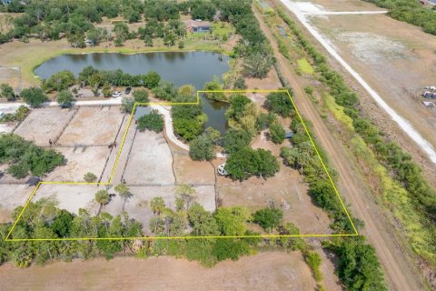 Terreno en venta en Punta Gorda, Florida № 1682967 - foto 3