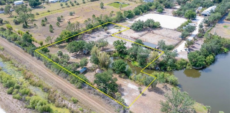 Terreno en Punta Gorda, Florida № 1682967