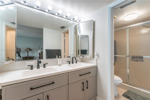 Condominio en venta en Tamarac, Florida, 2 dormitorios, 117.99 m2 № 2006503 - foto 4