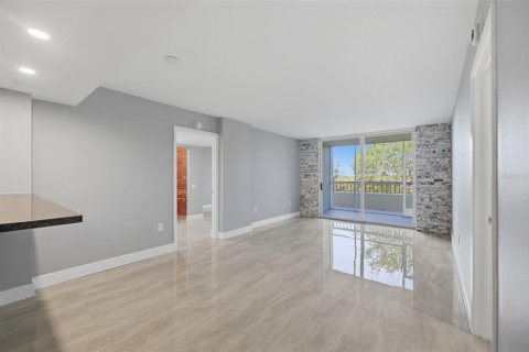 Condominio en venta en Clearwater, Florida, 2 dormitorios, 99.87 m2 № 2421807 - foto 8