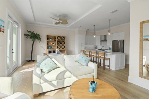 Townhouse in Madeira Beach, Florida 3 bedrooms, 184.88 sq.m. № 2317379 - photo 16