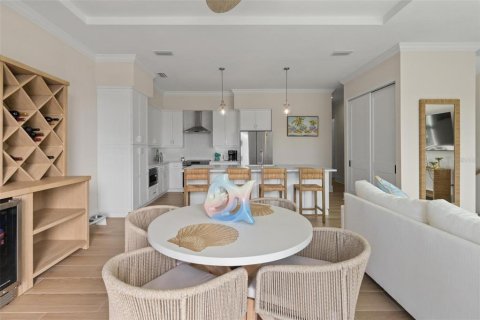 Townhouse in Madeira Beach, Florida 3 bedrooms, 184.88 sq.m. № 2317379 - photo 19