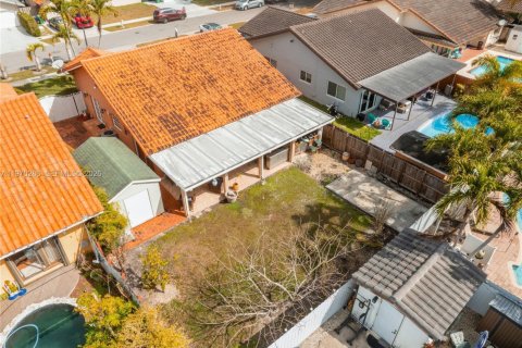 Casa en venta en Miami, Florida, 3 dormitorios, 136.57 m2 № 2032470 - foto 28