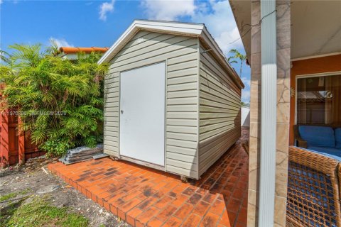 Casa en venta en Miami, Florida, 3 dormitorios, 136.57 m2 № 2032470 - foto 21