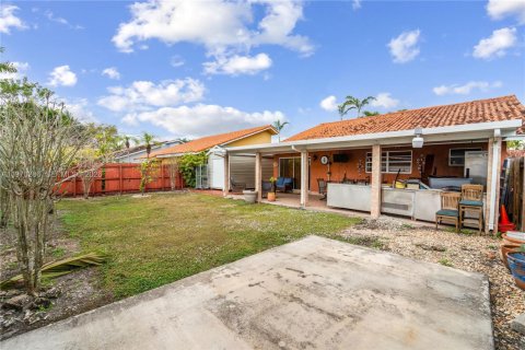 Casa en venta en Miami, Florida, 3 dormitorios, 136.57 m2 № 2032470 - foto 22