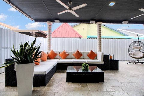 Купить виллу или дом в Майами-Лейкс, Флорида 3 спальни, 175.49м2, № 1971279 - фото 22