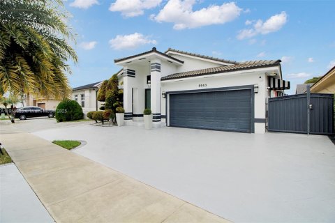 Купить виллу или дом в Майами-Лейкс, Флорида 3 спальни, 175.49м2, № 1971279 - фото 3