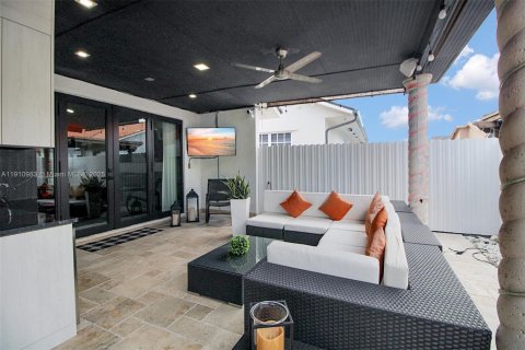 Купить виллу или дом в Майами-Лейкс, Флорида 3 спальни, 175.49м2, № 1971279 - фото 24