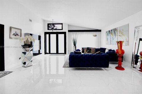 Купить виллу или дом в Майами-Лейкс, Флорида 3 спальни, 175.49м2, № 1971279 - фото 11