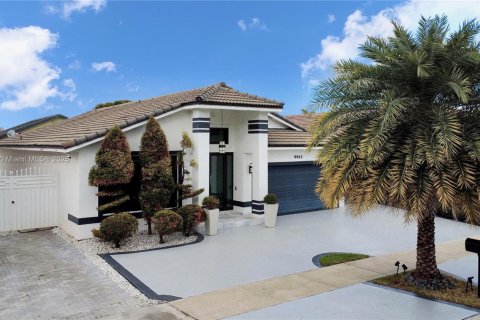 Купить виллу или дом в Майами-Лейкс, Флорида 3 спальни, 175.49м2, № 1971279 - фото 5