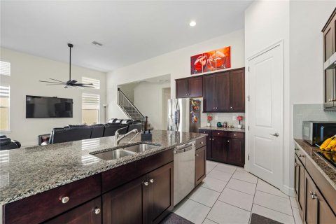 Casa en venta en Wesley Chapel, Florida, 4 dormitorios, 226.4 m2 № 1870220 - foto 5