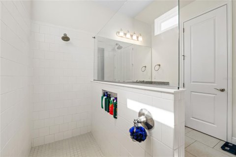 Casa en venta en Wesley Chapel, Florida, 4 dormitorios, 226.4 m2 № 1870220 - foto 28