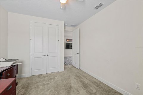 Casa en venta en Wesley Chapel, Florida, 4 dormitorios, 226.4 m2 № 1870220 - foto 18