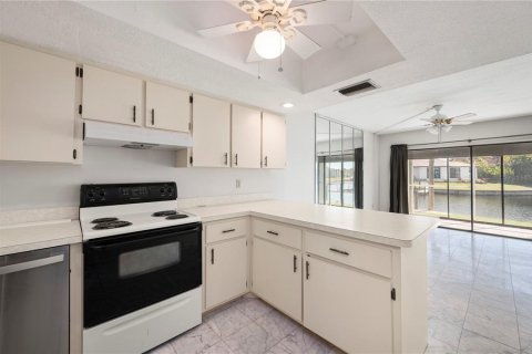 Copropriété à vendre à Punta Gorda, Floride: 2 chambres, 123.19 m2 № 2147636 - photo 20