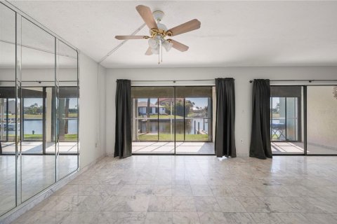 Copropriété à vendre à Punta Gorda, Floride: 2 chambres, 123.19 m2 № 2147636 - photo 15