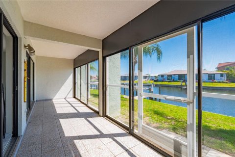 Copropriété à vendre à Punta Gorda, Floride: 2 chambres, 123.19 m2 № 2147636 - photo 14
