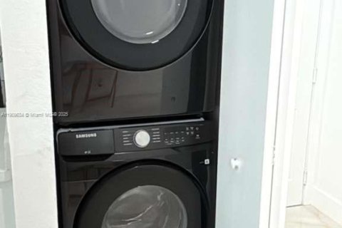 Villa ou maison à vendre à Deerfield Beach, Floride: 3 chambres, 154.68 m2 № 1966344 - photo 27