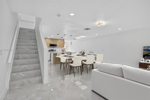 Villa ou maison à vendre à Deerfield Beach, Floride: 3 chambres, 154.68 m2 № 1966344 - photo 9