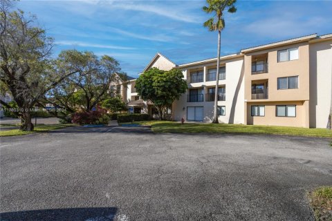 Condo in Coral Springs, Florida, 2 bedrooms № 1962257 - photo 30