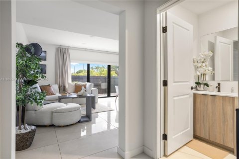 House in Florida City, Florida 5 bedrooms, 176.7 sq.m. № 1979531 - photo 19