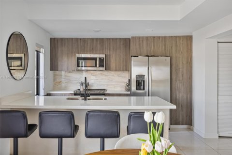 House in Florida City, Florida 5 bedrooms, 176.7 sq.m. № 1979531 - photo 9