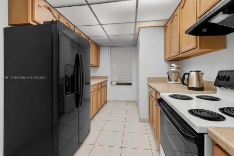 Adosado en venta en Miami, Florida, 3 dormitorios, 151.24 m2 № 1966760 - foto 10