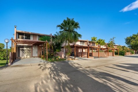 Adosado en venta en Miami, Florida, 3 dormitorios, 151.24 m2 № 1966760 - foto 2