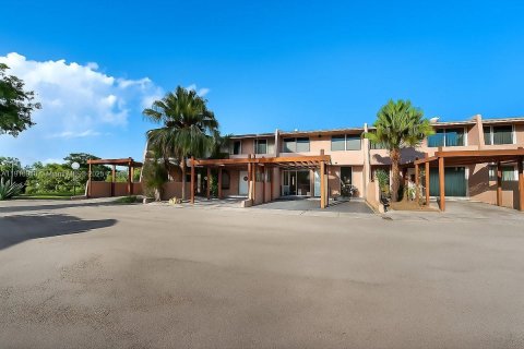 Adosado en venta en Miami, Florida, 3 dormitorios, 151.24 m2 № 1966760 - foto 6