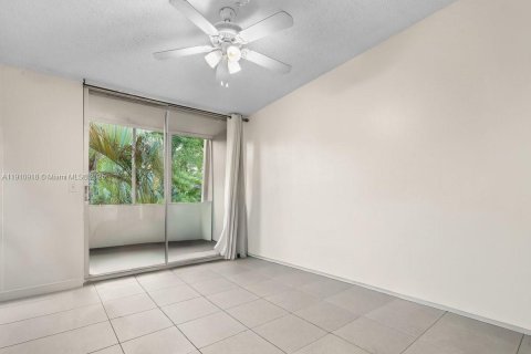 Adosado en venta en Miami, Florida, 3 dormitorios, 151.24 m2 № 1966760 - foto 17