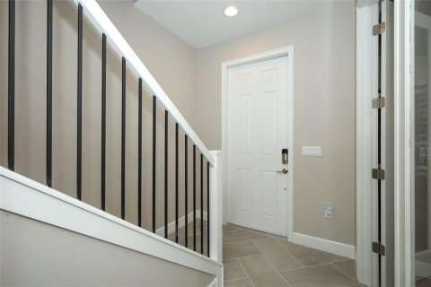 Touwnhouse à vendre à Lake Mary, Floride: 3 chambres, 203.18 m2 № 2329200 - photo 8